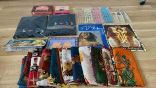 エジプト旅行で実際に購入したお土産一覧 スカーフ デーツ 定規 写真集