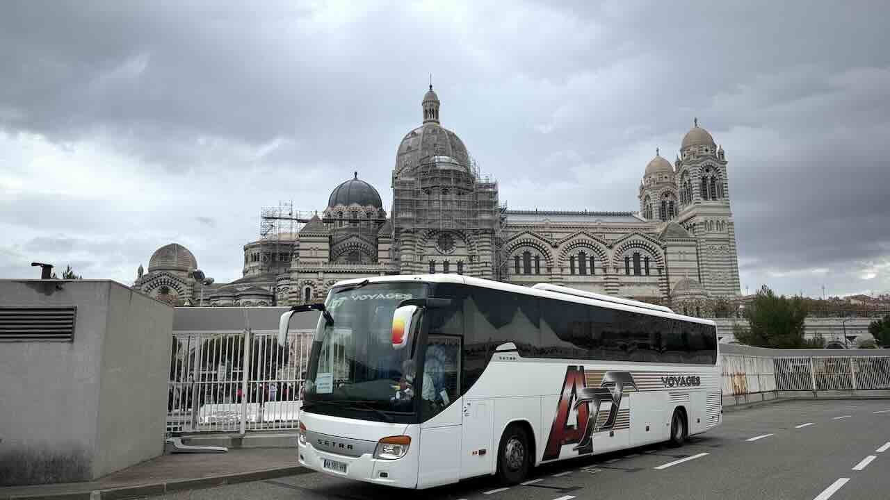 14-major-cathedral-busstop-landmark
