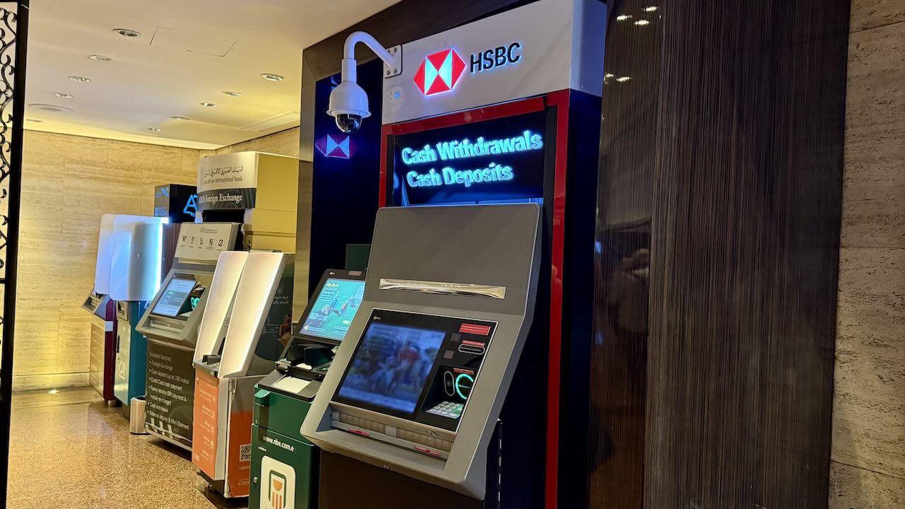 エジプトのホテル内に設置された複数のATM（観光客向け）