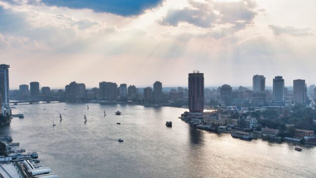 ホテルの部屋から見たナイル川の風景