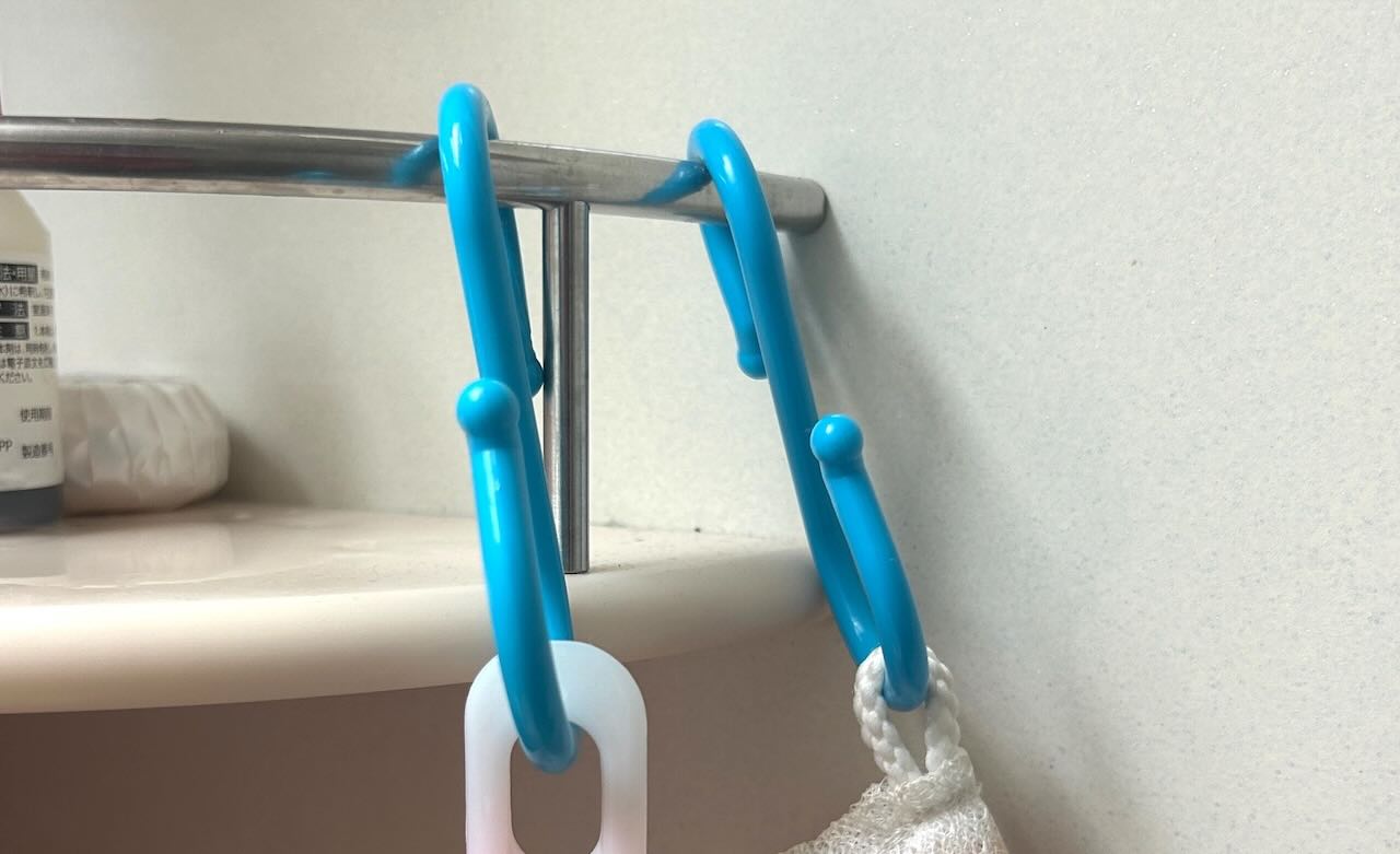 ピースボート船室で使ったS字フックの使い方