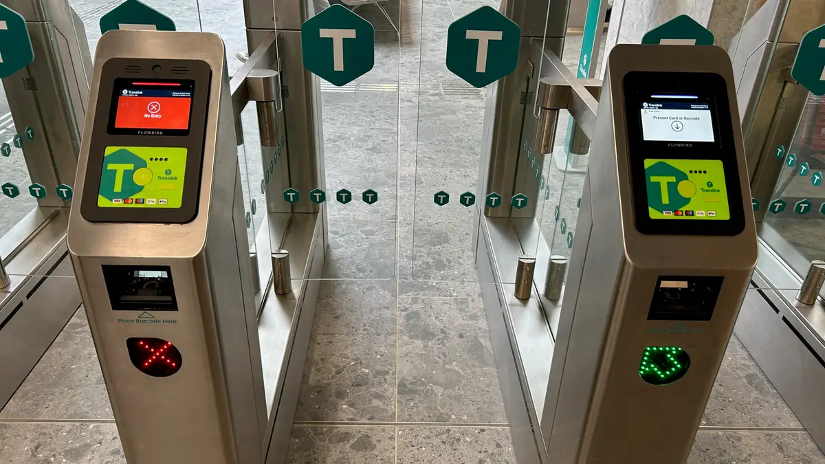 York Street駅の改札機